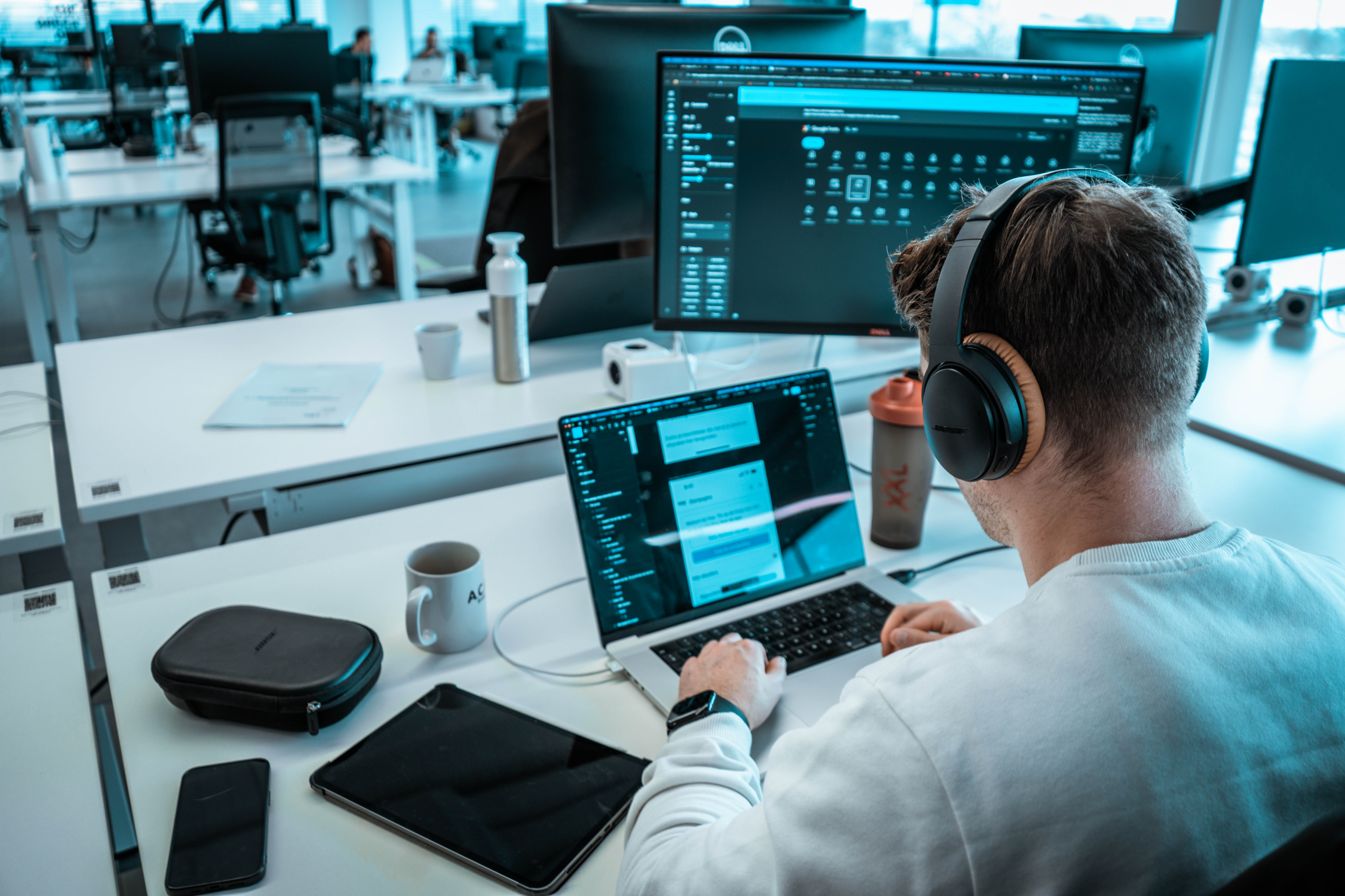 <span id="hs_cos_wrapper_name" class="hs_cos_wrapper hs_cos_wrapper_meta_field hs_cos_wrapper_type_text" style="" data-hs-cos-general-type="meta_field" data-hs-cos-type="text" >Behind the scenes at Studio: Our creative UX/UI team</span>