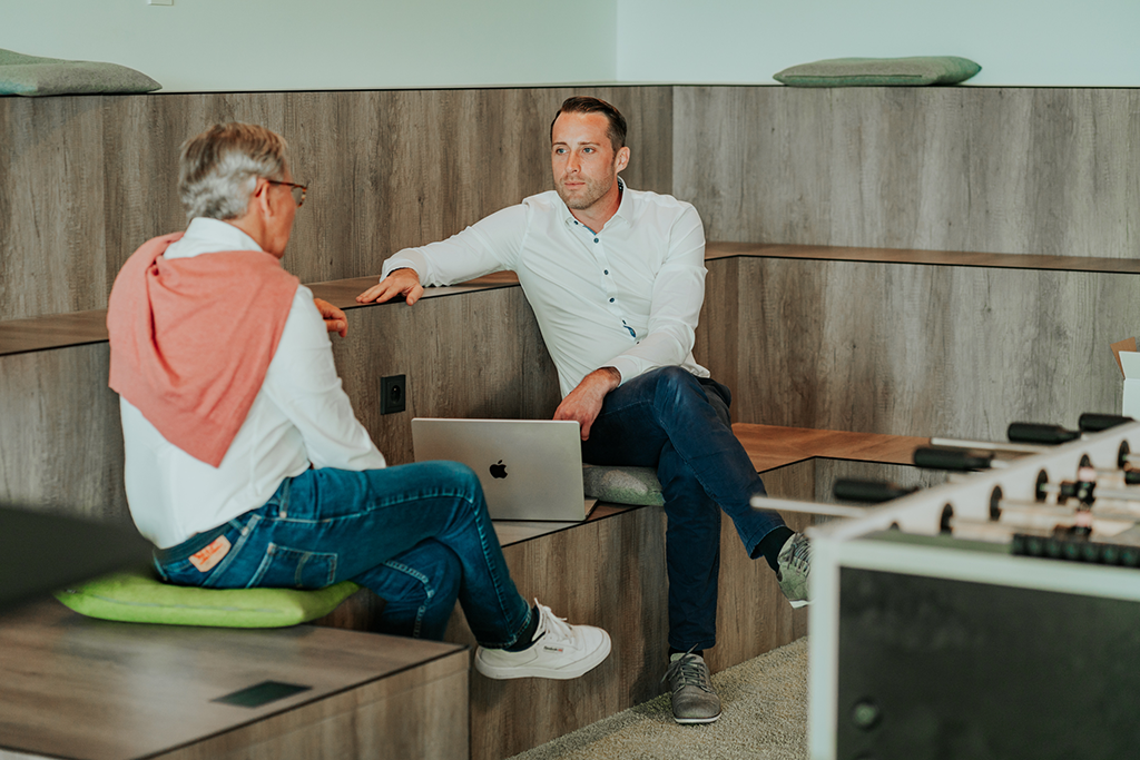 Nicolas en Pieter-Jan recreation room