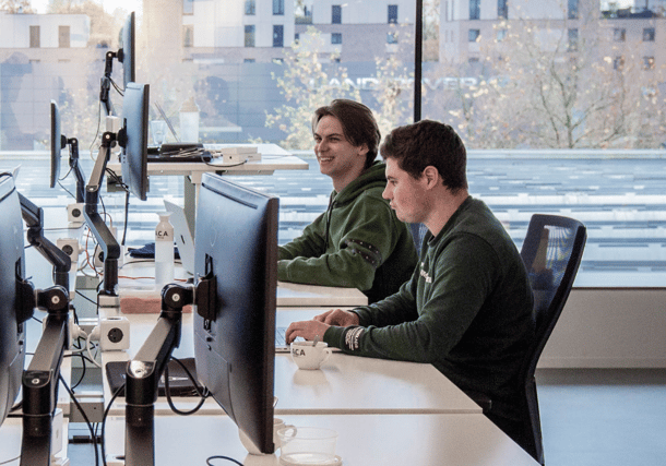 <span id="hs_cos_wrapper_name" class="hs_cos_wrapper hs_cos_wrapper_meta_field hs_cos_wrapper_type_text" style="" data-hs-cos-general-type="meta_field" data-hs-cos-type="text" >Moderne webapplicaties bouwen: back-end vs front-end frameworks</span> <span id="hs_cos_wrapper_name" class="hs_cos_wrapper hs_cos_wrapper_meta_field hs_cos_wrapper_type_text" style="" data-hs-cos-general-type="meta_field" data-hs-cos-type="text" >Moderne webapplicaties bouwen: back-end vs front-end frameworks</span>